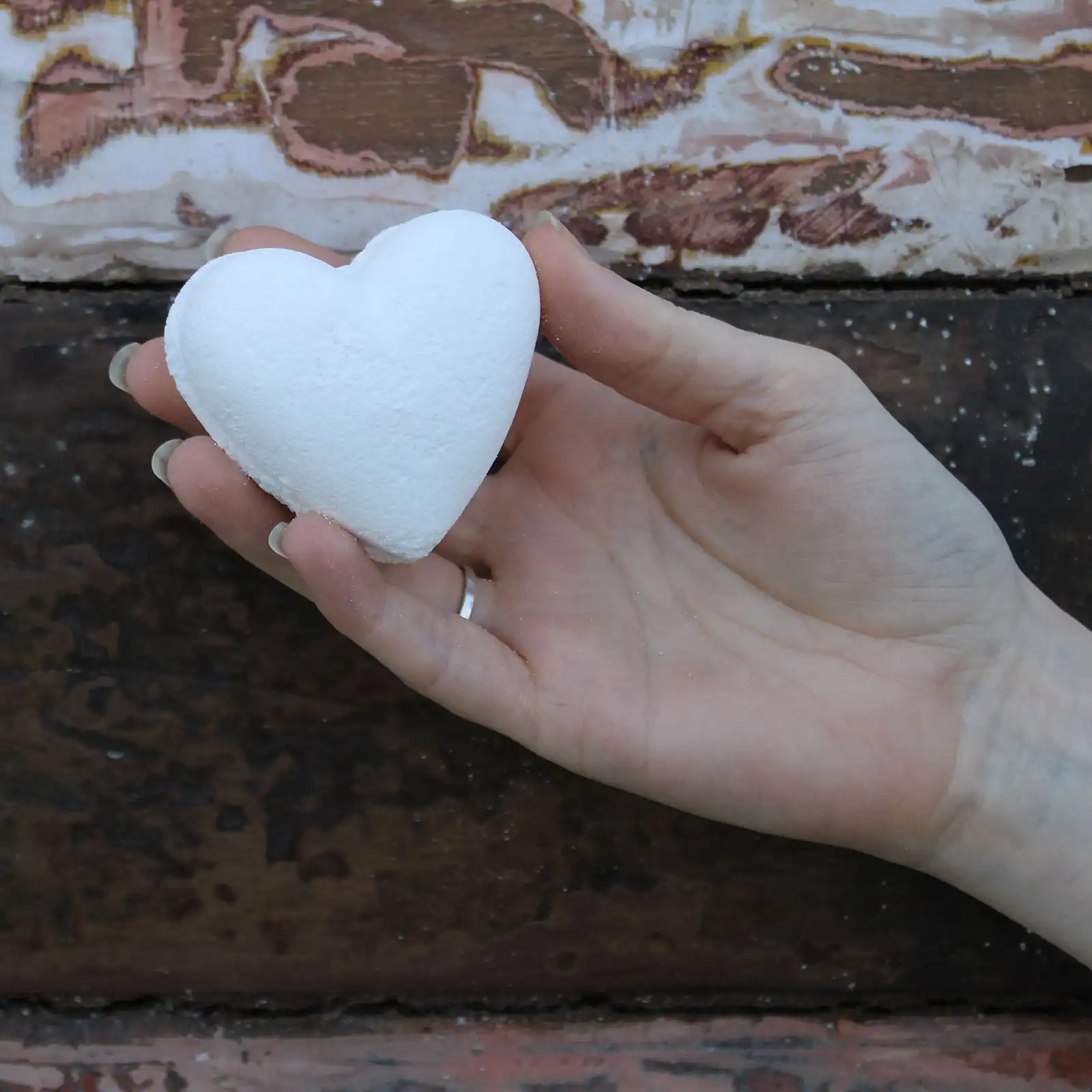 5 x Love Heart Bath Bomb 70g - Coconut - Image 2